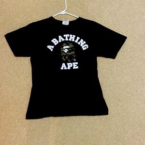 Black men size smal women size medium black t shirt Bape